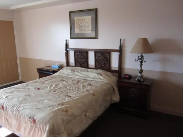 Traveller's Inn 6